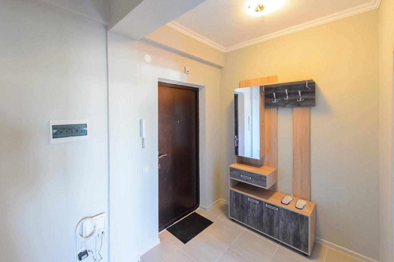 Appartments " Zhetysu-4" Almaty Bagian luar foto