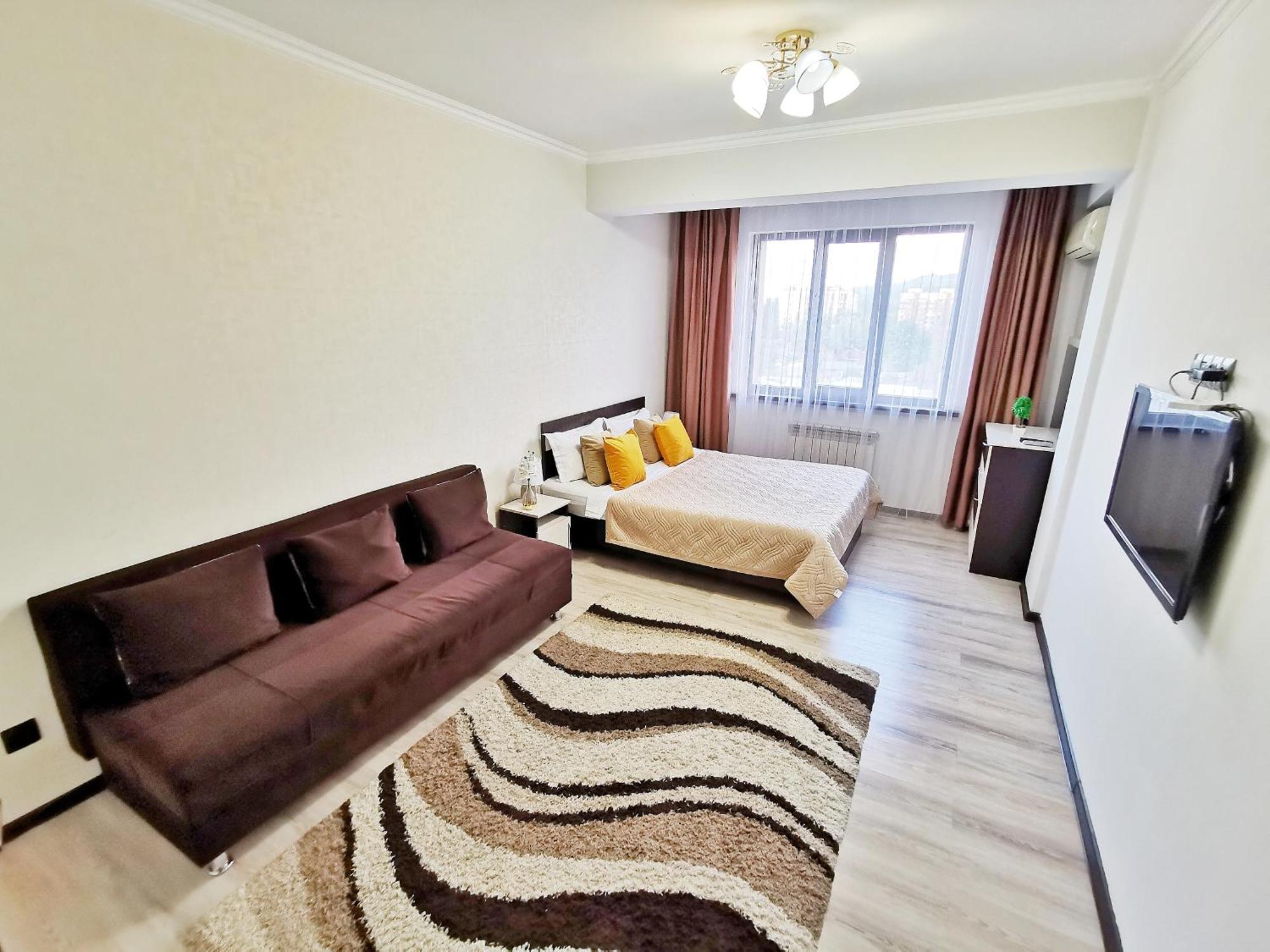 Appartments " Zhetysu-4" Almaty Bagian luar foto