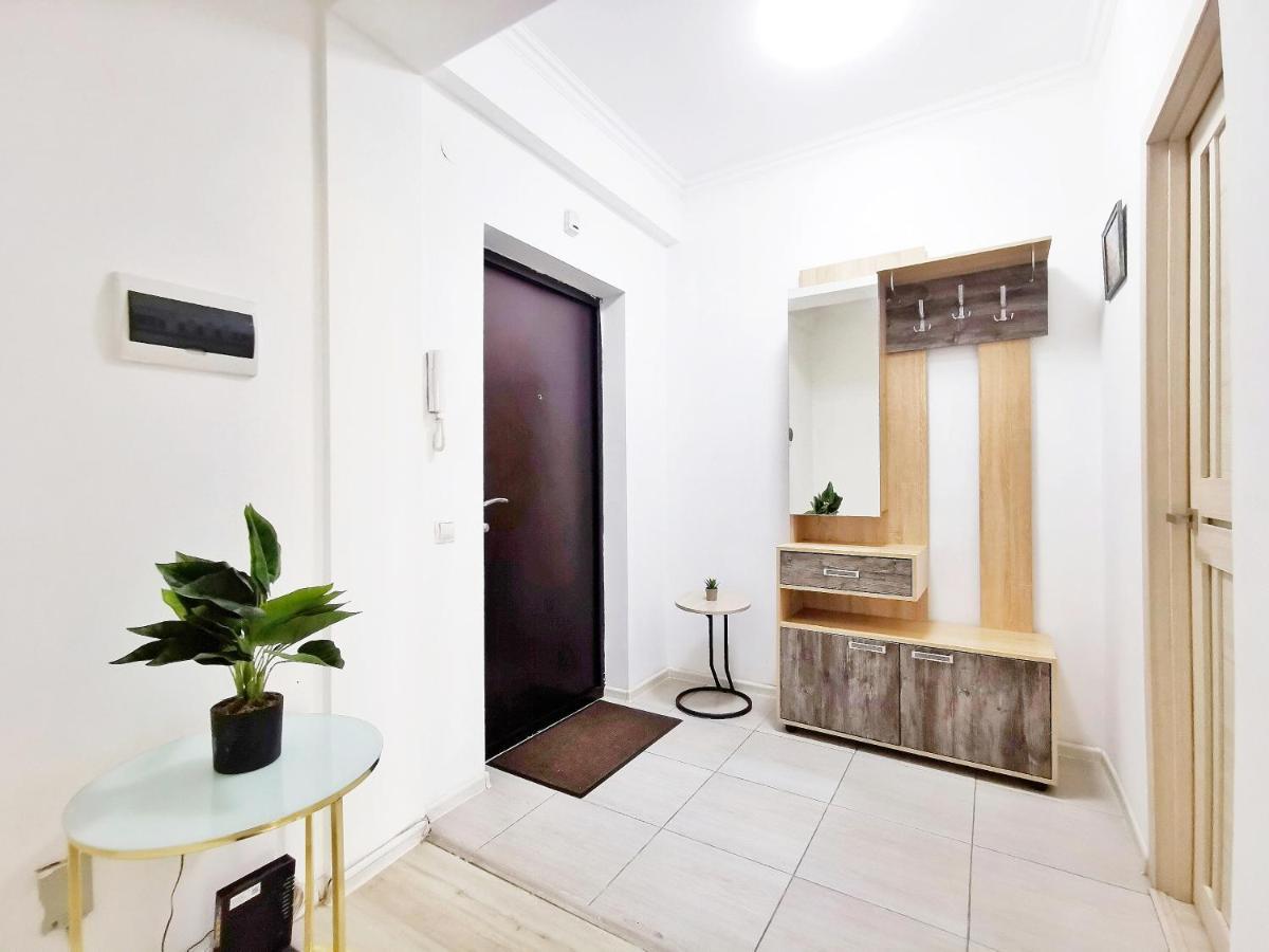 Appartments " Zhetysu-4" Almaty Bagian luar foto