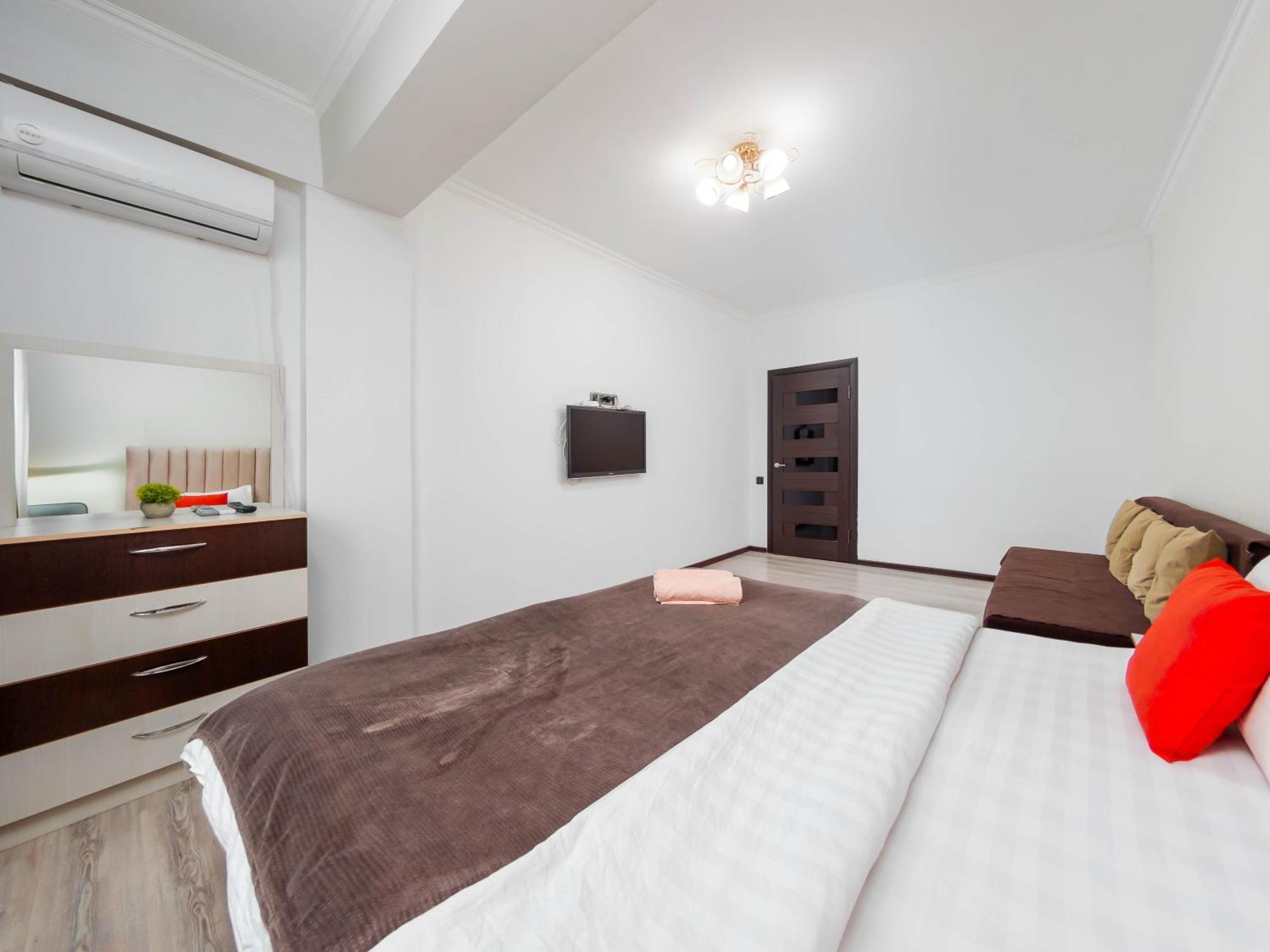 Appartments " Zhetysu-4" Almaty Bagian luar foto