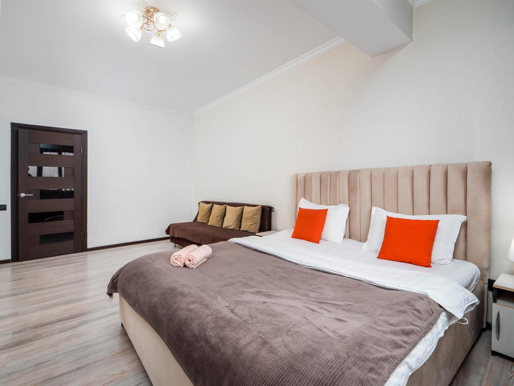 Appartments " Zhetysu-4" Almaty Bagian luar foto